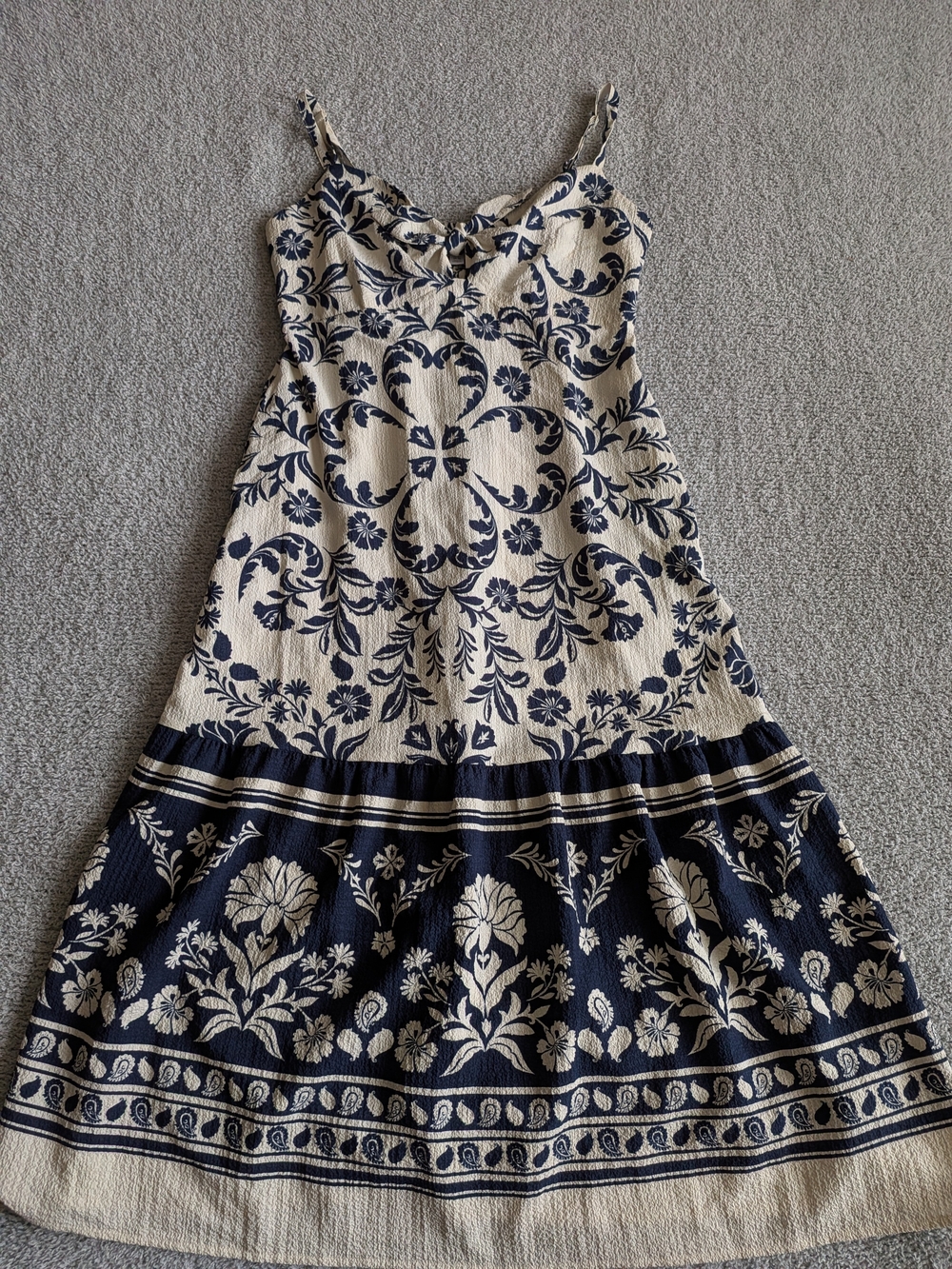🌼B2G1🌼 Time and Tru Navy and Cream Floral Midi Dress